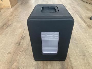 Mobiele mini koelkast 15 liter thuis of in auto / camper beschikbaar voor biedingen