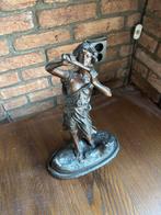 Antiek bronzen beeld van een fluitspeler, Antiek en Kunst, Kunst | Beelden en Houtsnijwerken, Ophalen of Verzenden