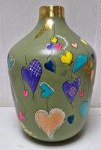 Groene vaas met hartjes OPRUIMING, Ophalen of Verzenden, Minder dan 50 cm, Groen, Glas