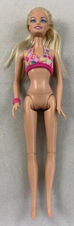 Barbie Puppy Water Play X4460 Mattel 2011 popmodepop figuur, Verzamelen, Poppen, Gebruikt, Ophalen of Verzenden, Pop