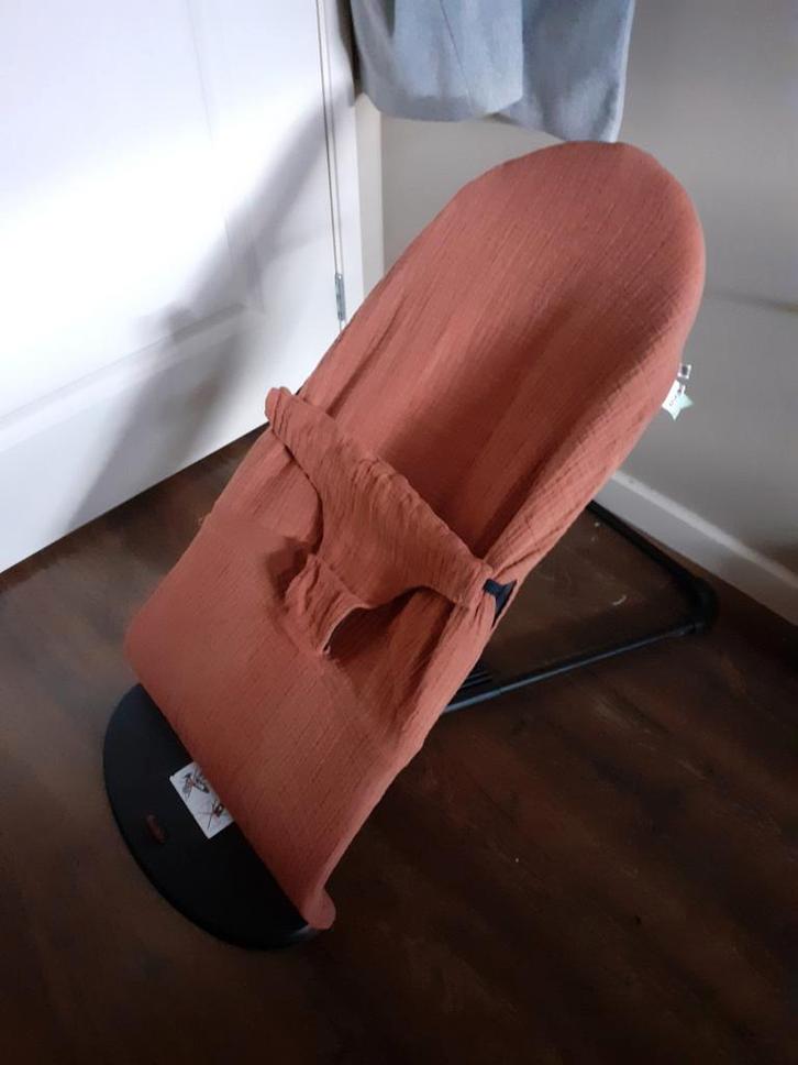 fijne BabyBjörn wipstoel met Trixie hoes - Baby Björn wipper, Kinderen en Baby's, Wipstoeltjes, Gebruikt, Wipstoel, Overige merken