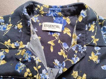 Essentiel Antwerp blouse (met glans-steentjes) beschikbaar voor biedingen