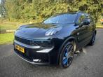Lynk & Co 01 1.5 | PANO |, Auto's, Lynk & Co, Stof, Met garantie (alle), Traction-control, Zwart