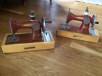 Vintage kindernaaimachine 2 x  t.e.a.b., Antiek en Kunst, Ophalen of Verzenden