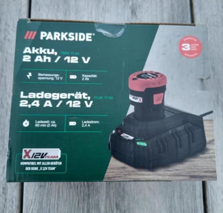 Parkside accu 2Ah / 12V en oplader 2,4A / 12V, nieuw., Doe-het-zelf en Verbouw, Gereedschap | Machine-onderdelen en Toebehoren