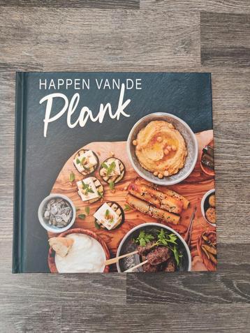 Happen van de plank beschikbaar voor biedingen