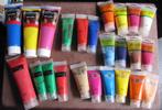 Acrylverf 24 tubes, Hobby en Vrije tijd, Schilderen, Ophalen of Verzenden, Acrylverf