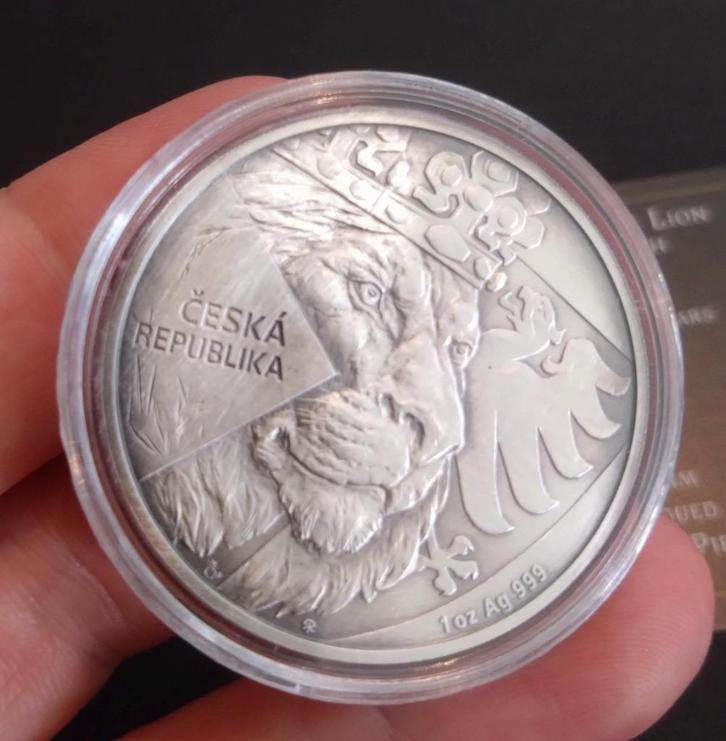 Zilver oz munt Niue - Czech Lion 2024 - Antiqued 1/250, Postzegels en Munten, Edelmetalen en Baren, Zilver, Ophalen