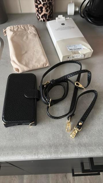 Mooie wallet hoes zwart iphone 16 beschikbaar voor biedingen