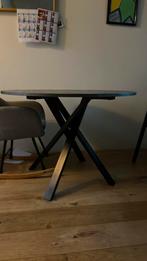 eettafel rond grijs met zwarte poten, Huis en Inrichting, Tafels | Eettafels, Ophalen, Zo goed als nieuw, Rond, 100 tot 150 cm