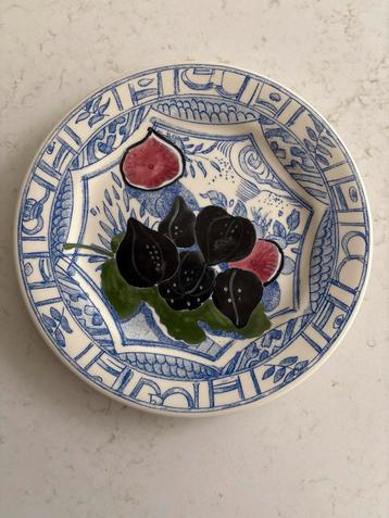 Gien 'Oiseau Bleu' Bord met Vijgen 22 cm beschikbaar voor biedingen