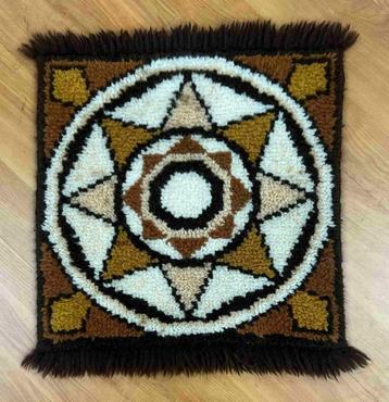 Smyrna retro kleed 40x40 beschikbaar voor biedingen