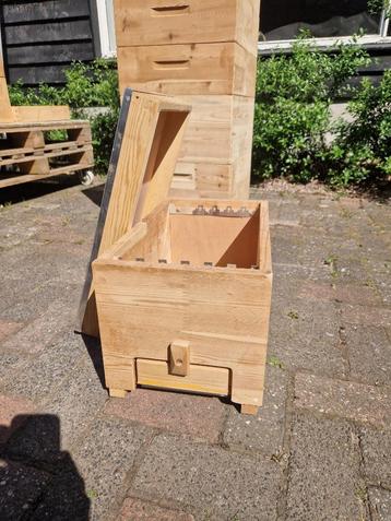 Bijenkast 6 ramer nieuw met prachtige verbindingen! beschikbaar voor biedingen