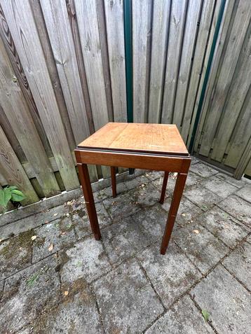 Artdeco bijzet tafel beschikbaar voor biedingen