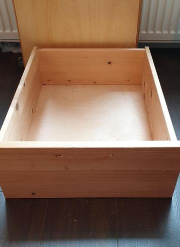 Lundia lade 50x60x20cm regulier gelakt beschikbaar voor biedingen