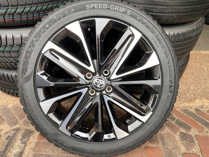 NIEUWE 18” Toyota Aygo X velgen 175/60R18 wintwrbanden, Auto-onderdelen, Banden en Velgen, Banden en Velgen, Winterbanden, 18 inch