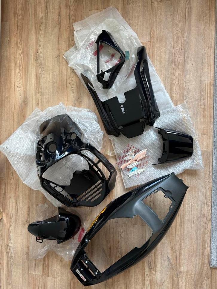 Complete Malaguti Phantom F12 kappenset 2 keuzes, Fietsen en Brommers, Brommeronderdelen | Snorfietsen, Zo goed als nieuw, Overige merken