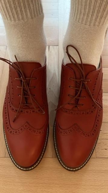 Testoni schoenen beschikbaar voor biedingen