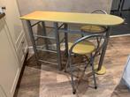 Bar tafeltje/bureau/knutseltafel voor kinderen + 2 krukjes, Ophalen, Zo goed als nieuw