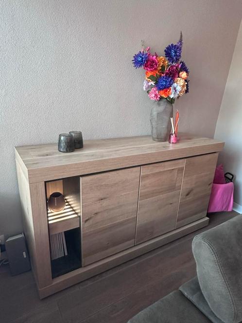 Pisa Oak Dressoir met Verlichting, Huis en Inrichting, Kasten | Dressoirs, Gebruikt, 150 tot 200 cm, 25 tot 50 cm, Met deur(en)