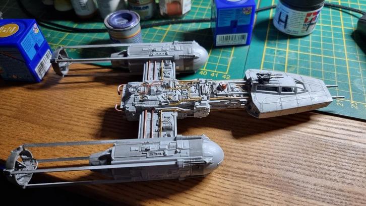 Y-Wing model van Bandai 1/72, Verzamelen, Star Wars, Nieuw, Replica, Verzenden