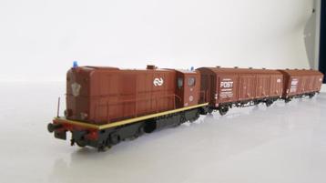 Roco H0 NS rangeerloc NS 2400 met 2 Postwagens beschikbaar voor biedingen