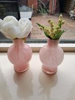 2 roze vaasjes, Huis en Inrichting, Woonaccessoires | Vazen, Ophalen, Overige kleuren, Minder dan 50 cm, Glas