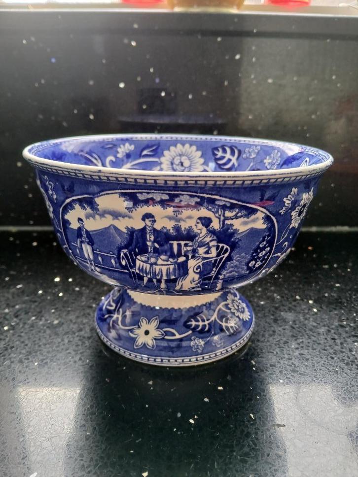 Tea Drinker kastkom, Antiek en Kunst, Antiek | Keramiek en Aardewerk, Ophalen of Verzenden