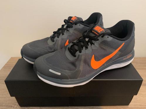 Nike Dual Fusion X 2 - Maat 42,5, Kleding | Heren, Schoenen, Zo goed als nieuw, Sneakers of Gympen, Overige kleuren, Ophalen of Verzenden
