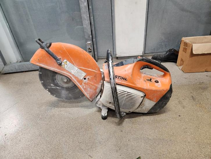 Stihl bandenzaag TS410 gevonden centrum Rotterdan, Doe-het-zelf en Verbouw, Gereedschap | Zaagmachines, Gebruikt, Cirkelzaag, 1200 watt of meer