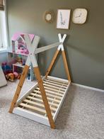Laag Tipi peuterbed, Kinderen en Baby's, Kinderkamer | Bedden, Ophalen, Gebruikt, 70 tot 85 cm, 140 tot 160 cm
