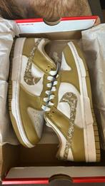 Nike dunk low barley 40,5, Ophalen of Verzenden, Nieuw, Sneakers of Gympen