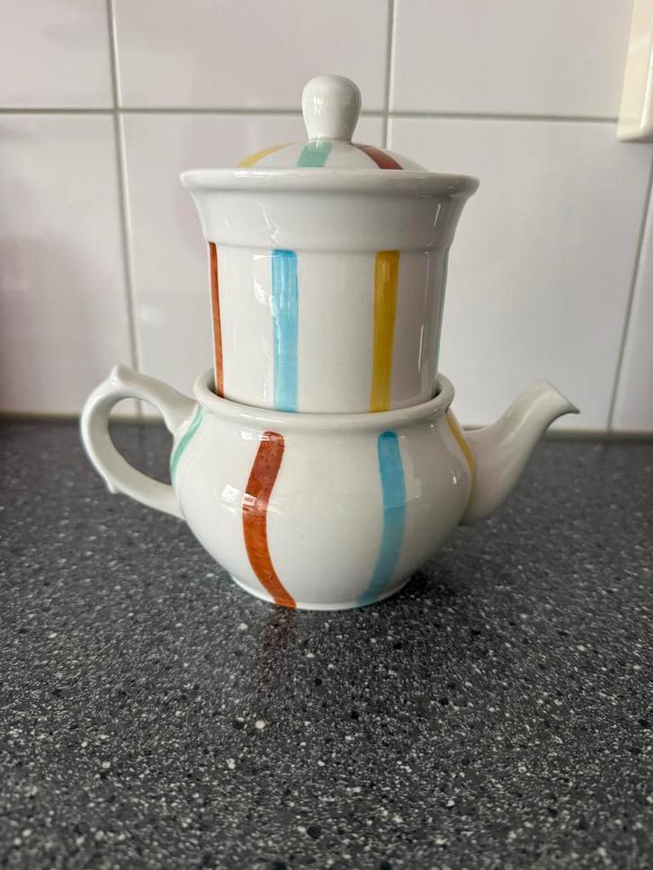 Leuke Theepot met Kleurrijke Strepen, Antiek en Kunst, Antiek | Servies los, Ophalen of Verzenden
