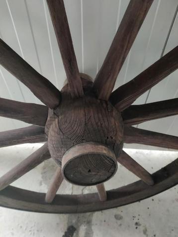 Wagenwiel hout  beschikbaar voor biedingen