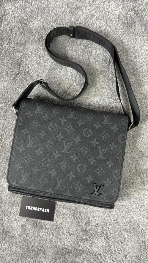 Louis Vuitton District PM heren tas Tassen Schoudertassen Marktplaats