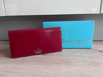 Kate Spade Red Wallet beschikbaar voor biedingen
