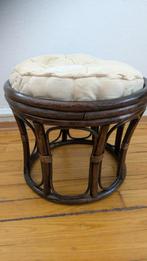 Rotan Retro Vintage Franse kruk, bijzettafel, Huis en Inrichting, Krukjes, Ophalen of Verzenden, Zo goed als nieuw, Hout
