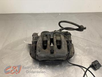 Remklauw (Tang) rechts-voor van een Mercedes Vito beschikbaar voor biedingen