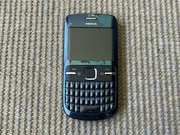 Nokia C3 C3-00 retro mobiele telefoon + oplader beschikbaar voor biedingen