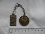 Twee oude religieuze peningen devotie hanger medailles, Antiek en Kunst, Antiek | Religie, Ophalen of Verzenden