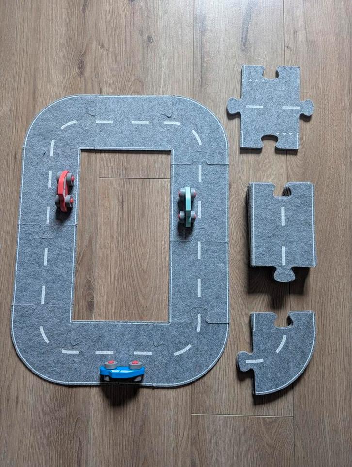 Vilten wegdelen met autootjes, Kinderen en Baby's, Speelgoed | Racebanen, Zo goed als nieuw, Racebaan, Handmatig, Overige merken