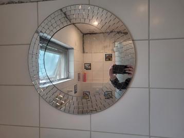 2x ronde spiegel 50 cm bij 50 cm beschikbaar voor biedingen