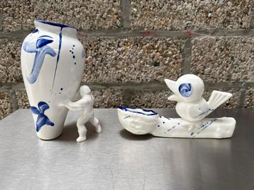Delfts Blauw Vaasje en Vogeltje beschikbaar voor biedingen