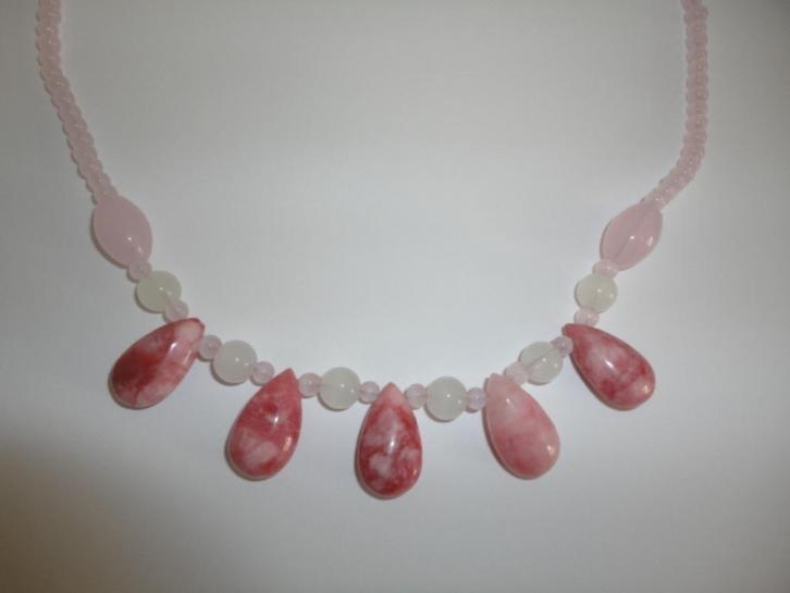 Nieuw Edelsteen Roze Ketting 46cm Rhodonite?, Sieraden, Tassen en Uiterlijk, Kettingen, Nieuw, Overige materialen, Roze, Met edelsteen