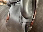 Dressuurzadel Frank Baines Operetta 17,5 inch, Dieren en Toebehoren, Ophalen of Verzenden, Zo goed als nieuw, Dressuur
