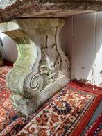 2 brocante tuintafels rond beton + 2 bankjes, Ophalen of Verzenden