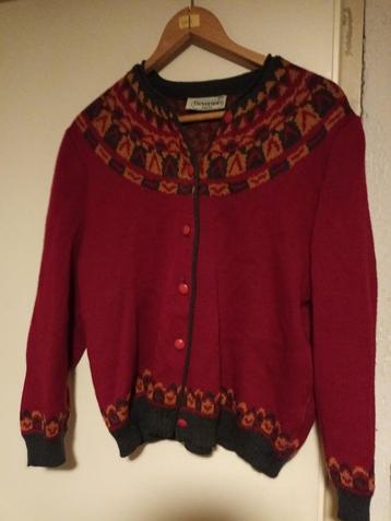 Rood wollen vest Devernois. Mt 44 scandinavische beschikbaar voor biedingen