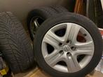 Winterbanden op stalen 5-gaats velgen met wieldoppen, Auto-onderdelen, Banden en Velgen, Ophalen, 17 inch, Winterbanden, 225 mm