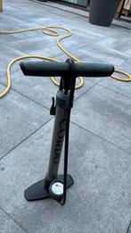 Fietspomp, Fietsen en Brommers, Fietsaccessoires | Fietspompen, Ophalen of Verzenden, Drukmeter, Gebruikt
