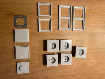 Jung LS990 schakelmateriaal lichtgrijs beschikbaar voor biedingen